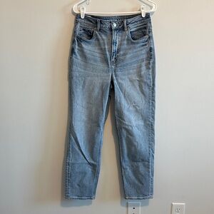 American Eagle Mom Straight Jean Size 8